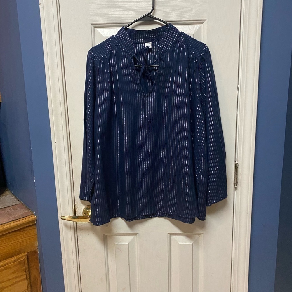 Women Medium Old Navy Long Sleeve Top Blue with Shiny Silver Stripes V-neck